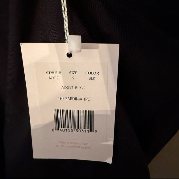 Elegant Black Women's Swimsuit - Picture 6 of 6